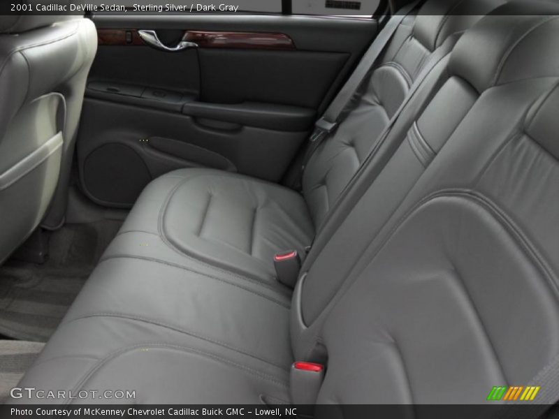 Sterling Silver / Dark Gray 2001 Cadillac DeVille Sedan