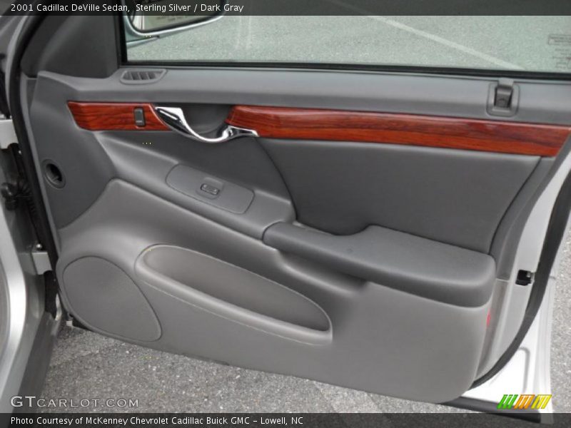 Sterling Silver / Dark Gray 2001 Cadillac DeVille Sedan