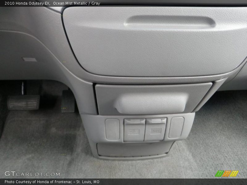 Ocean Mist Metallic / Gray 2010 Honda Odyssey EX