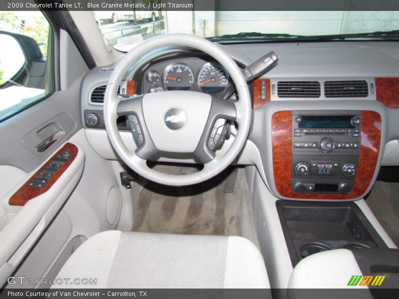 Dashboard of 2009 Tahoe LT