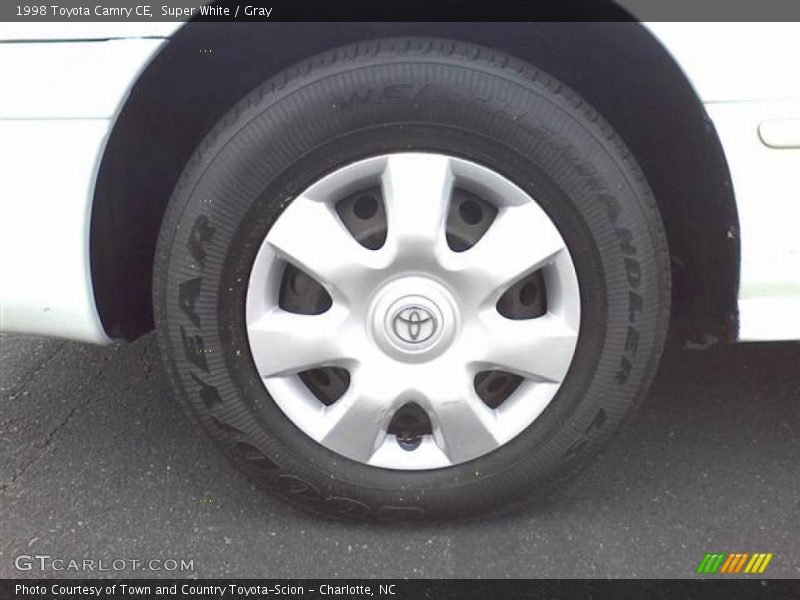 Super White / Gray 1998 Toyota Camry CE