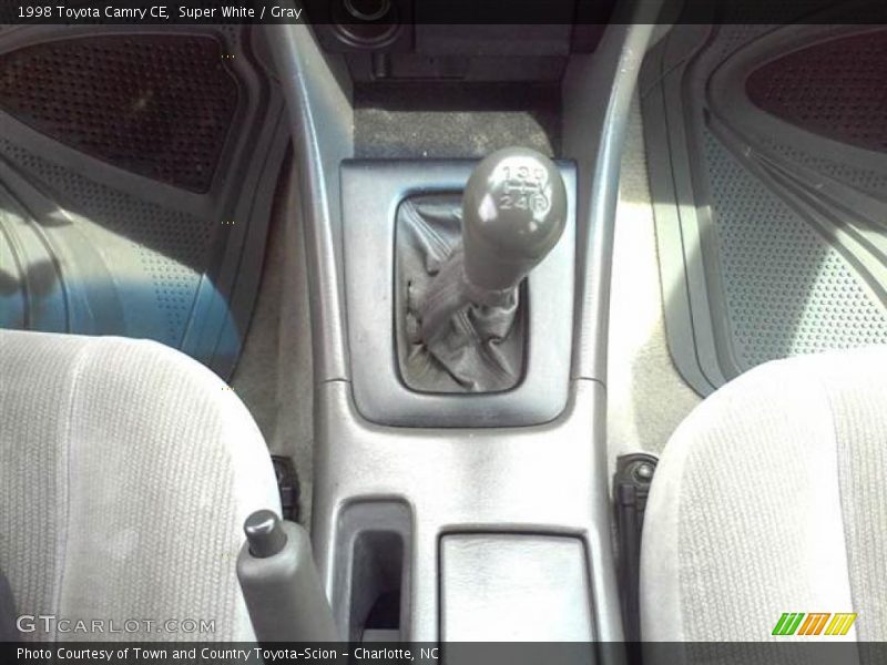 Super White / Gray 1998 Toyota Camry CE
