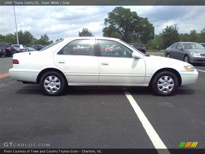 Super White / Gray 1998 Toyota Camry CE