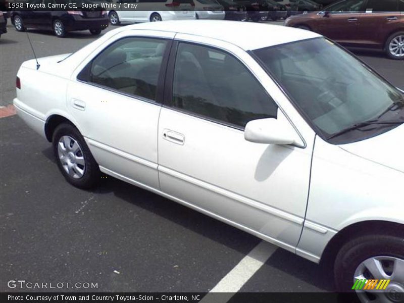 Super White / Gray 1998 Toyota Camry CE