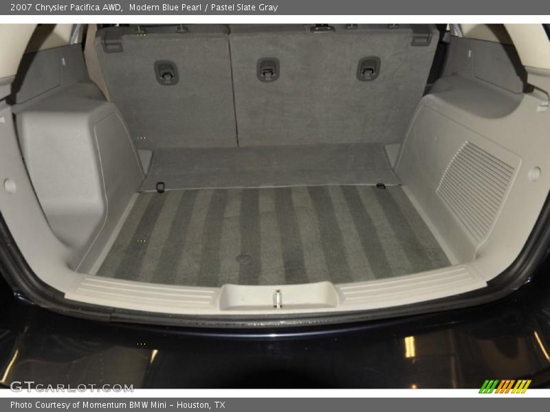 2007 Pacifica AWD Trunk