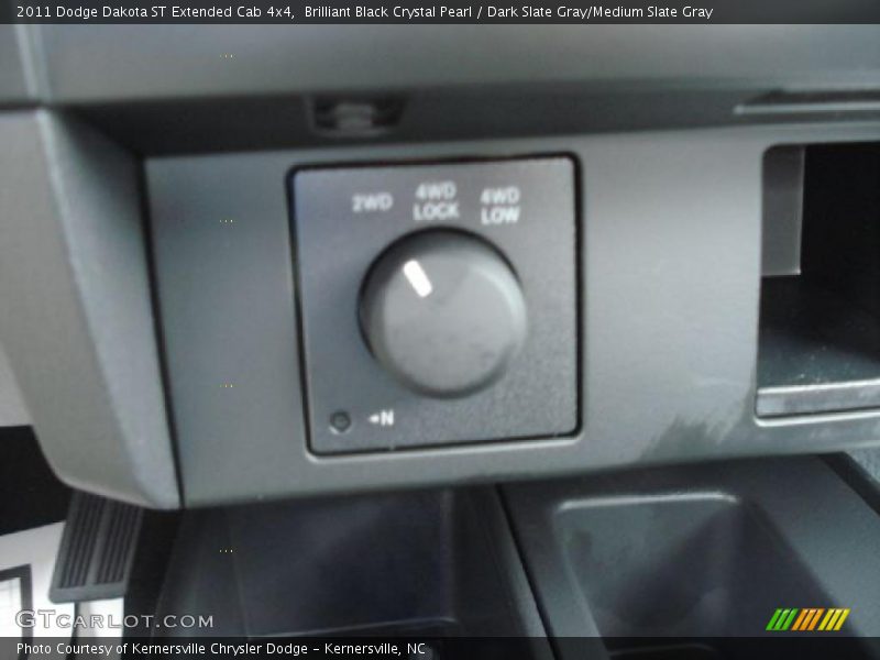 Brilliant Black Crystal Pearl / Dark Slate Gray/Medium Slate Gray 2011 Dodge Dakota ST Extended Cab 4x4