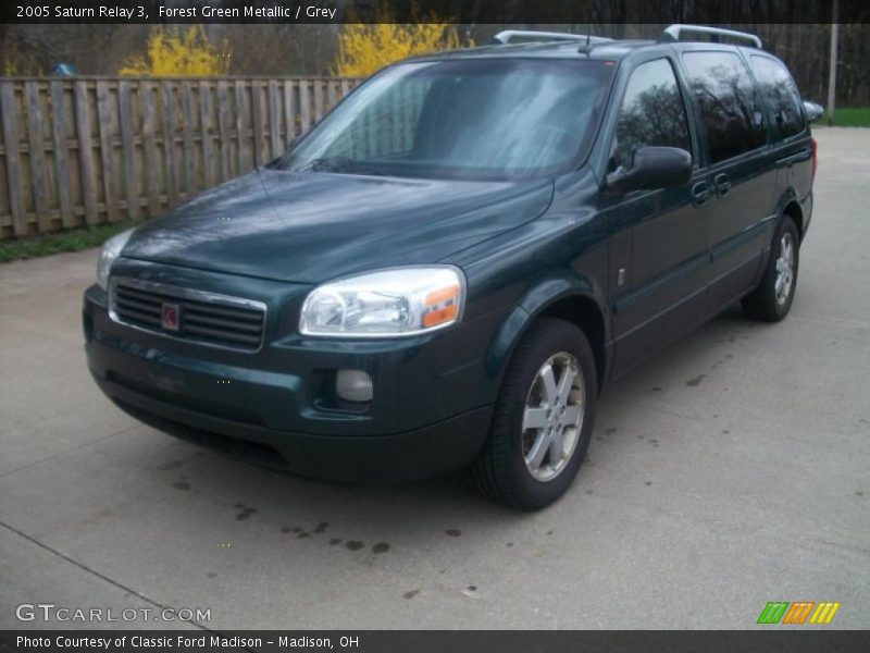 Forest Green Metallic / Grey 2005 Saturn Relay 3