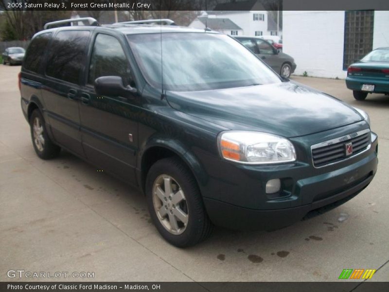 Forest Green Metallic / Grey 2005 Saturn Relay 3