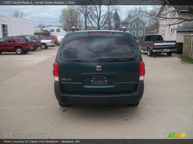 Forest Green Metallic / Grey 2005 Saturn Relay 3