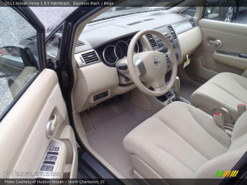 Espresso Black / Beige 2011 Nissan Versa 1.8 S Hatchback