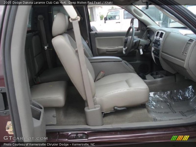  2005 Dakota Laramie Club Cab 4x4 Khaki Interior