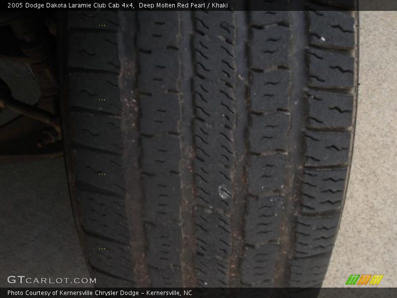 Deep Molten Red Pearl / Khaki 2005 Dodge Dakota Laramie Club Cab 4x4
