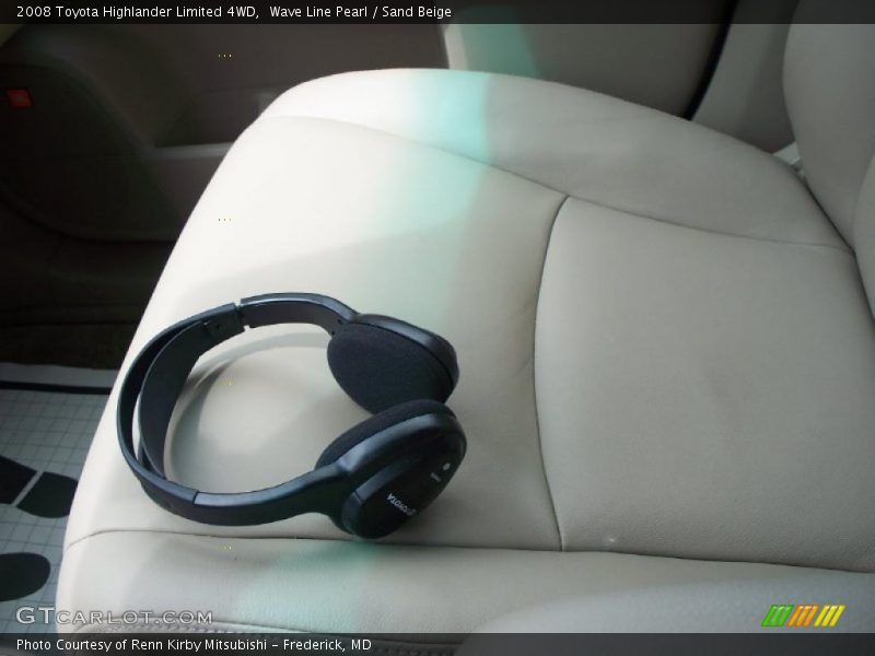 Wave Line Pearl / Sand Beige 2008 Toyota Highlander Limited 4WD
