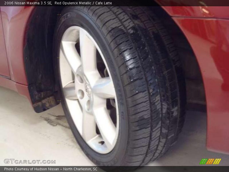Red Opulence Metallic / Cafe Latte 2006 Nissan Maxima 3.5 SE