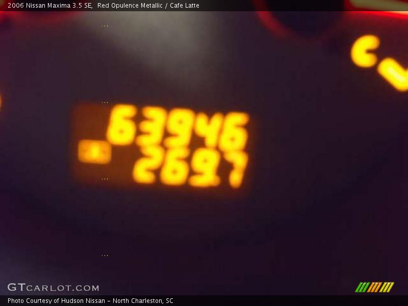 Red Opulence Metallic / Cafe Latte 2006 Nissan Maxima 3.5 SE