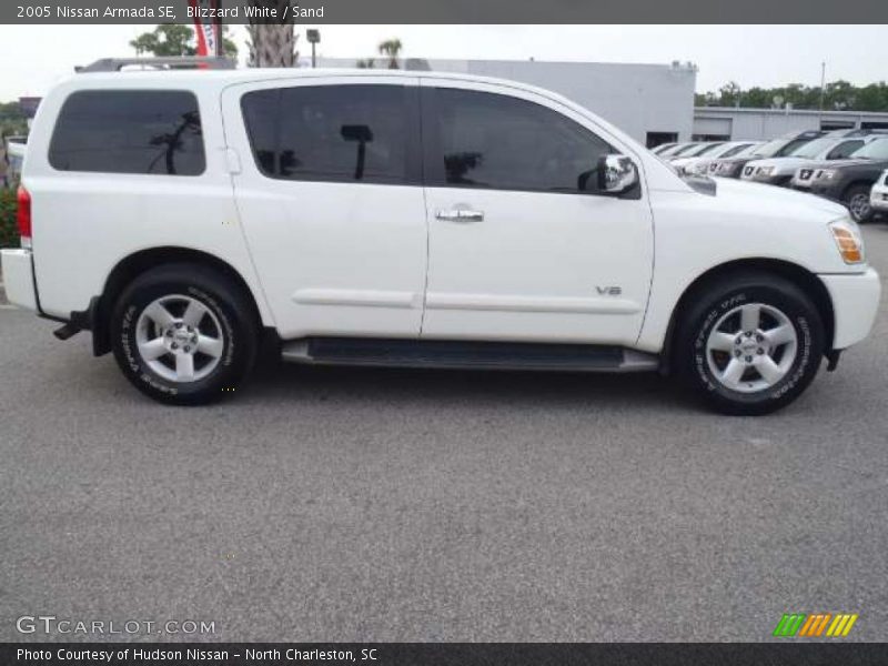 Blizzard White / Sand 2005 Nissan Armada SE