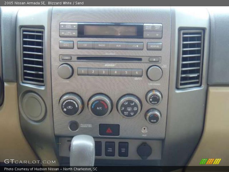 Blizzard White / Sand 2005 Nissan Armada SE