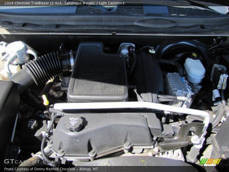 Sandstone Metallic / Light Cashmere 2004 Chevrolet TrailBlazer LS 4x4