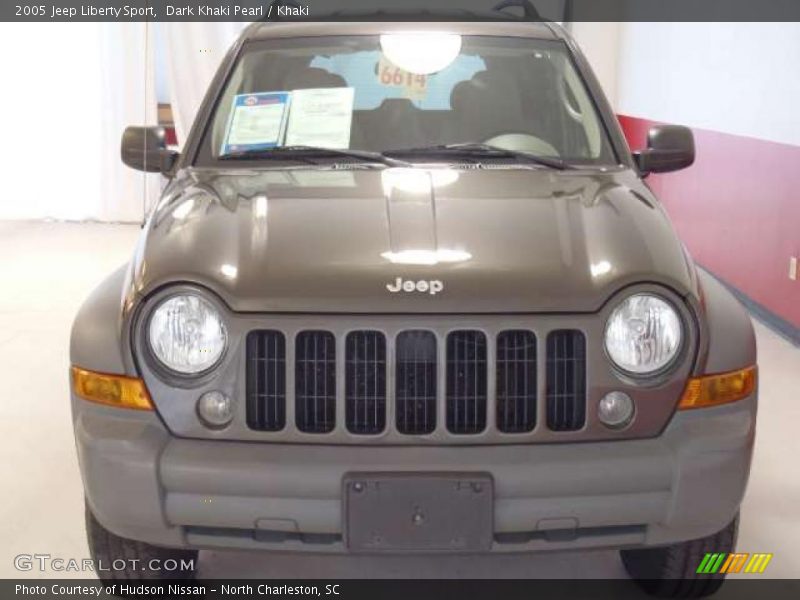 Dark Khaki Pearl / Khaki 2005 Jeep Liberty Sport