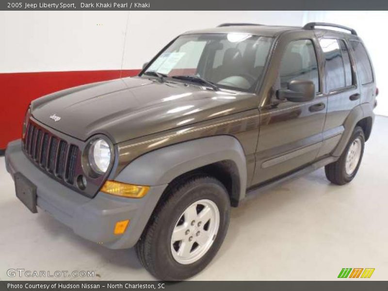Dark Khaki Pearl / Khaki 2005 Jeep Liberty Sport