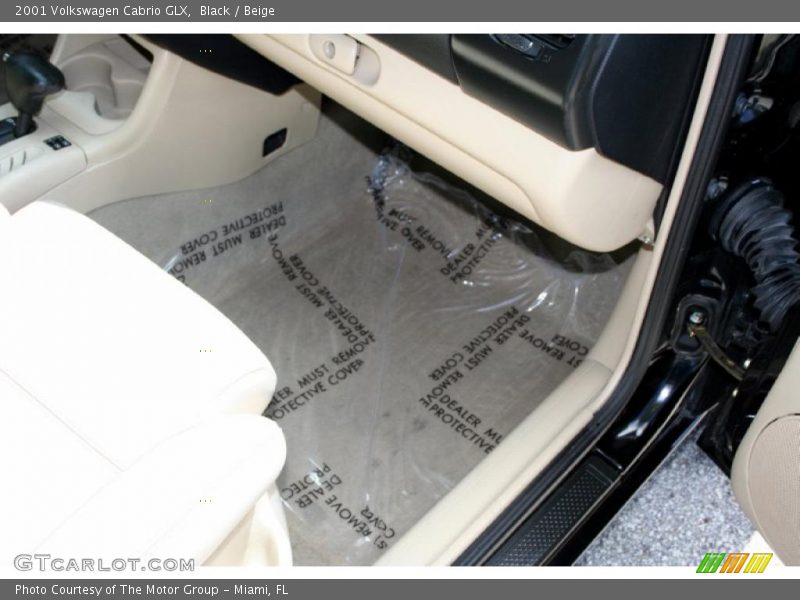 Black / Beige 2001 Volkswagen Cabrio GLX