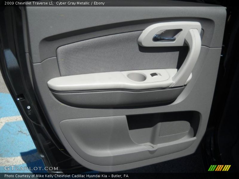 Cyber Gray Metallic / Ebony 2009 Chevrolet Traverse LS