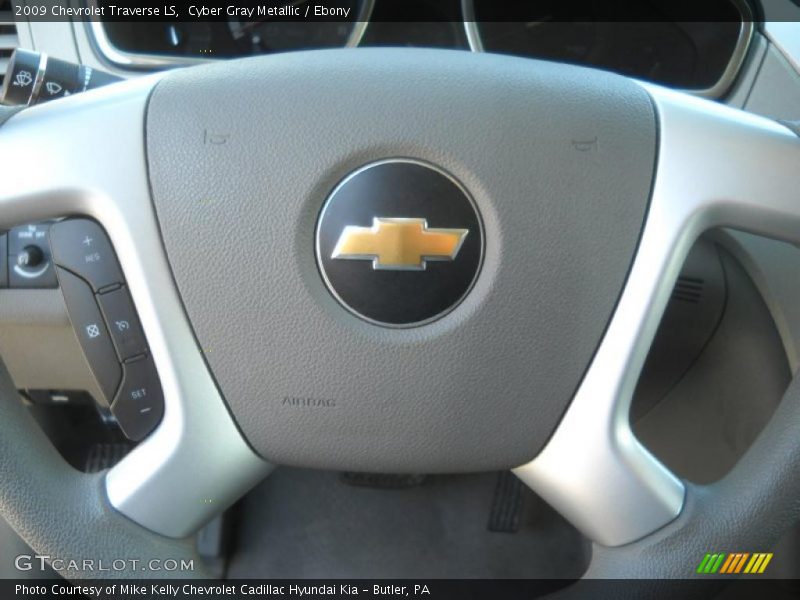 Cyber Gray Metallic / Ebony 2009 Chevrolet Traverse LS