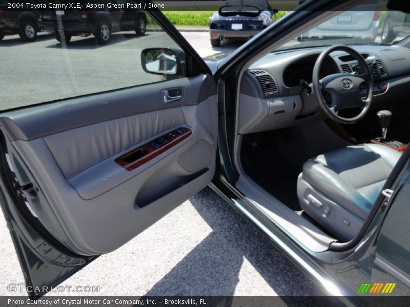 Aspen Green Pearl / Stone 2004 Toyota Camry XLE