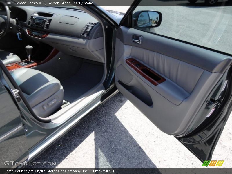 Aspen Green Pearl / Stone 2004 Toyota Camry XLE