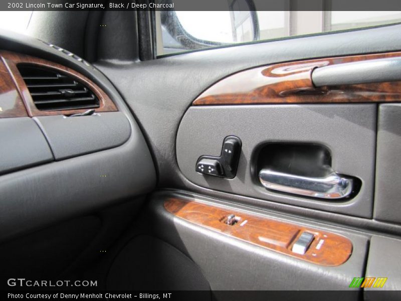 Controls of 2002 Town Car Signature