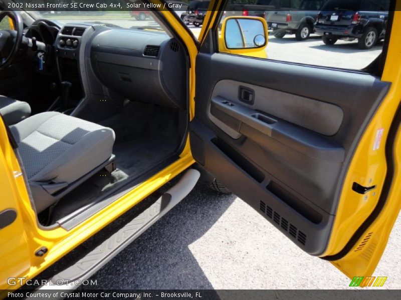 Door Panel of 2002 Frontier SE Crew Cab 4x4