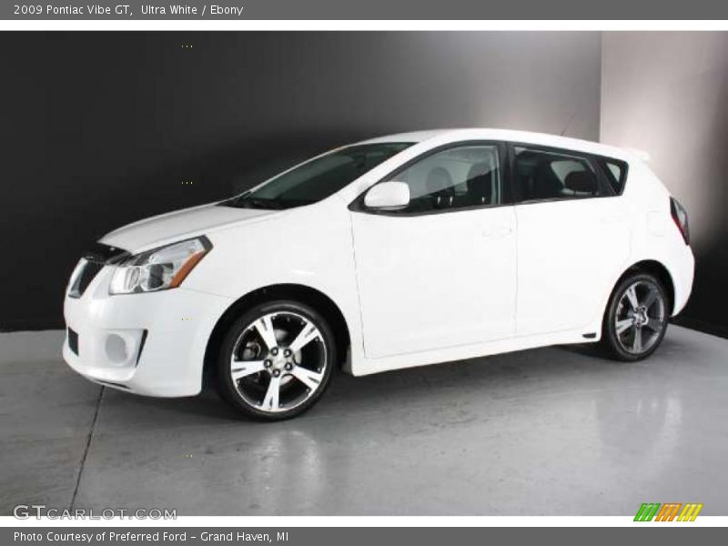 Ultra White / Ebony 2009 Pontiac Vibe GT