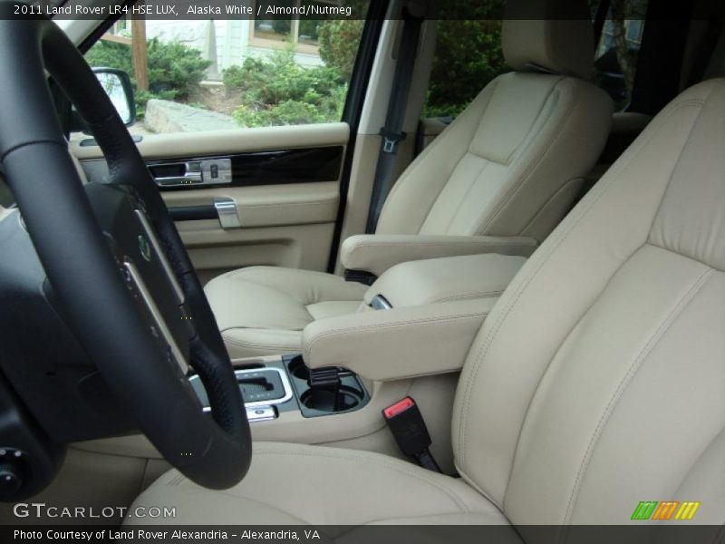 Alaska White / Almond/Nutmeg 2011 Land Rover LR4 HSE LUX