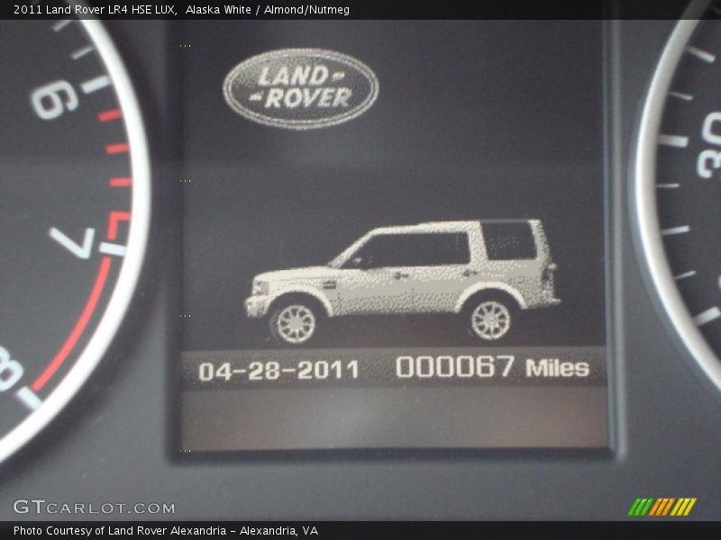 Alaska White / Almond/Nutmeg 2011 Land Rover LR4 HSE LUX