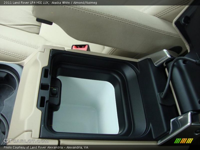 Alaska White / Almond/Nutmeg 2011 Land Rover LR4 HSE LUX