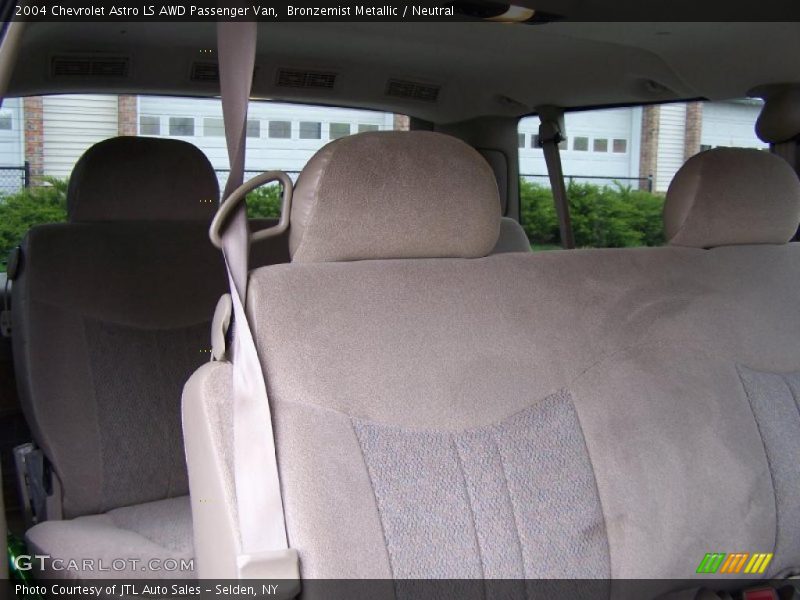  2004 Astro LS AWD Passenger Van Neutral Interior