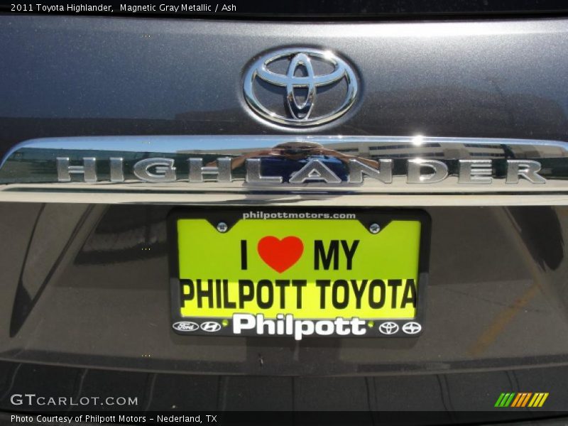 Magnetic Gray Metallic / Ash 2011 Toyota Highlander
