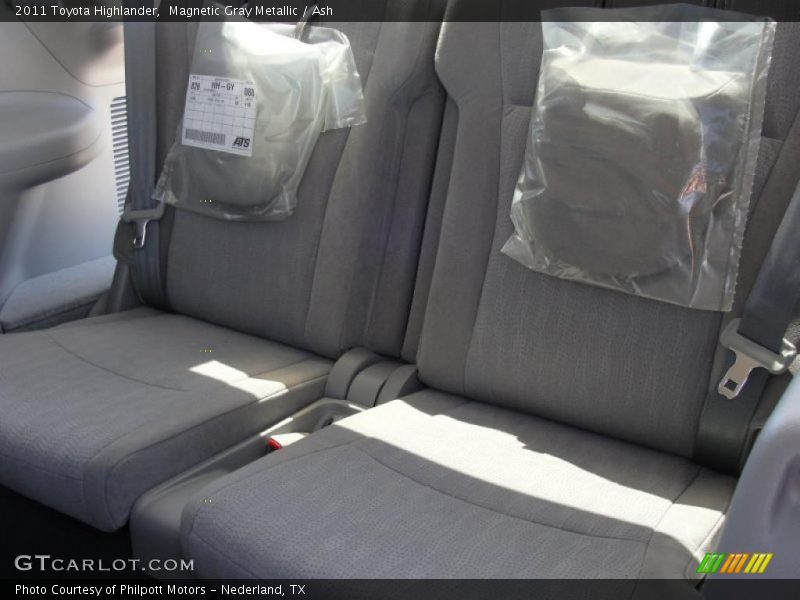 Magnetic Gray Metallic / Ash 2011 Toyota Highlander