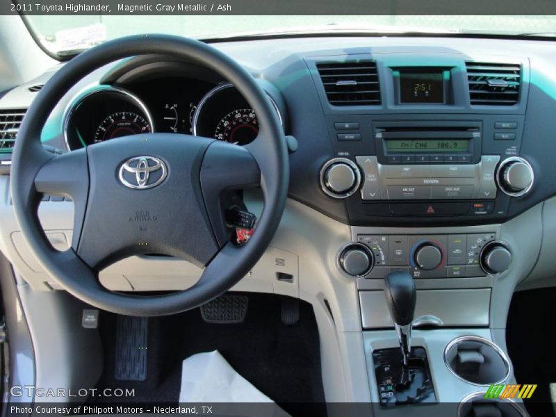 Dashboard of 2011 Highlander 