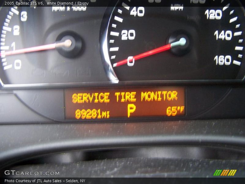White Diamond / Ebony 2005 Cadillac STS V6