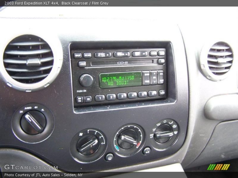 Controls of 2003 Expedition XLT 4x4