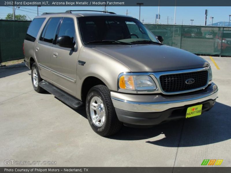 Arizona Beige Metallic / Medium Parchment 2002 Ford Expedition XLT
