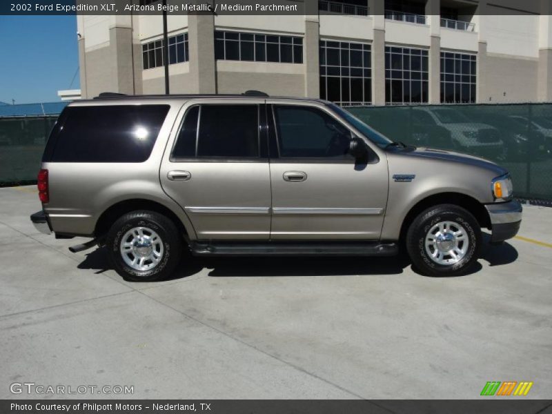 Arizona Beige Metallic / Medium Parchment 2002 Ford Expedition XLT