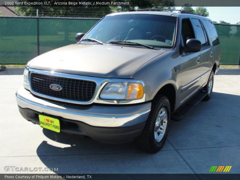 Arizona Beige Metallic / Medium Parchment 2002 Ford Expedition XLT