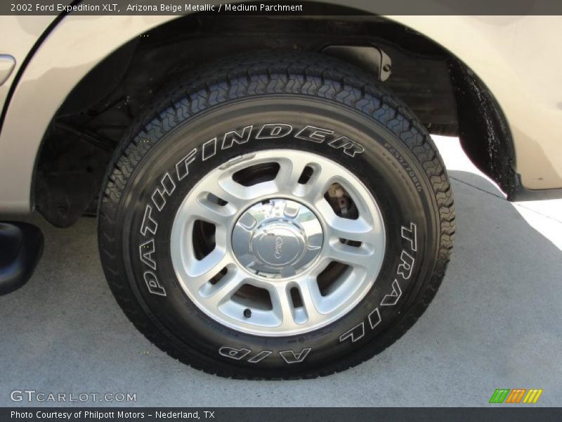 Arizona Beige Metallic / Medium Parchment 2002 Ford Expedition XLT