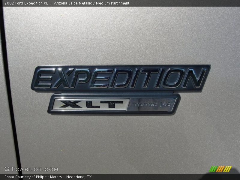Arizona Beige Metallic / Medium Parchment 2002 Ford Expedition XLT