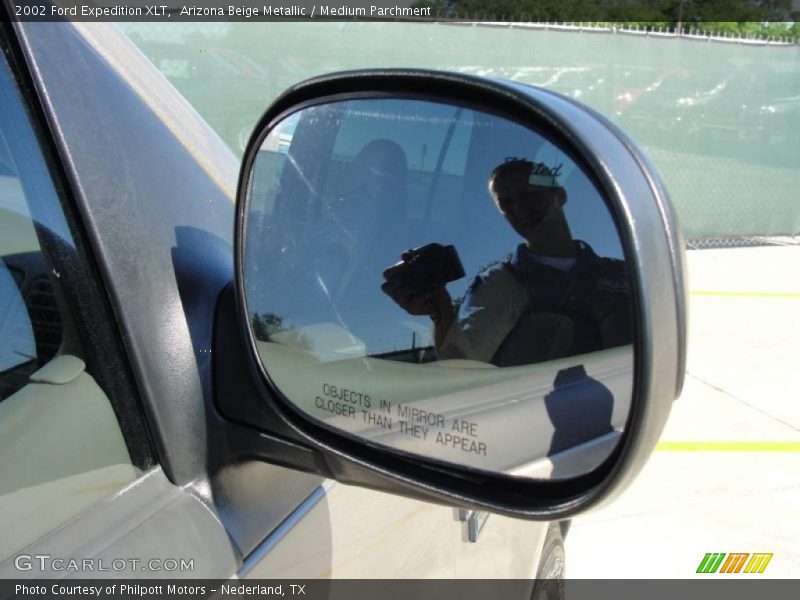Arizona Beige Metallic / Medium Parchment 2002 Ford Expedition XLT