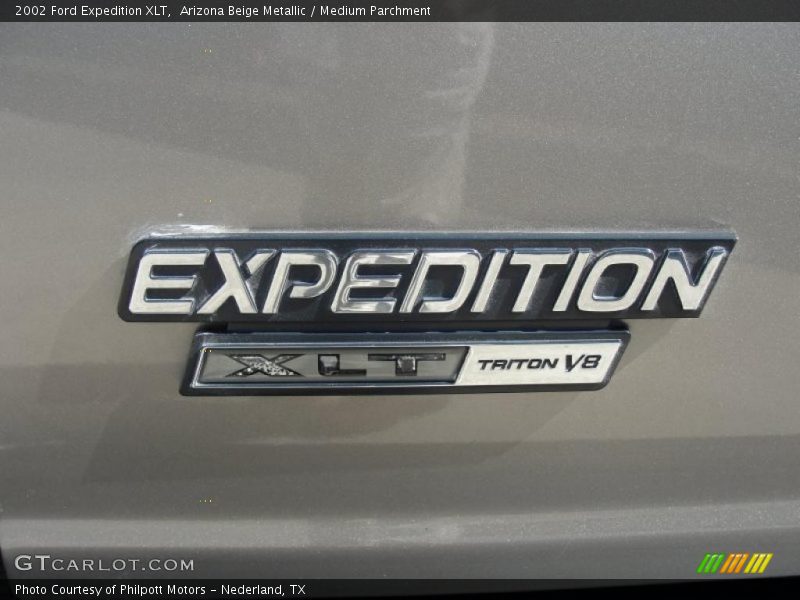 Arizona Beige Metallic / Medium Parchment 2002 Ford Expedition XLT
