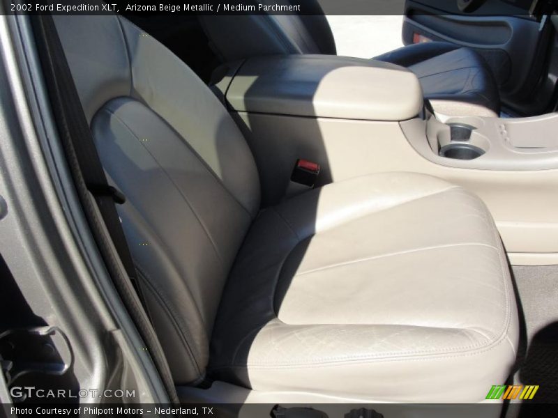 Arizona Beige Metallic / Medium Parchment 2002 Ford Expedition XLT