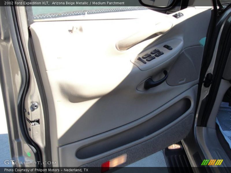 Arizona Beige Metallic / Medium Parchment 2002 Ford Expedition XLT